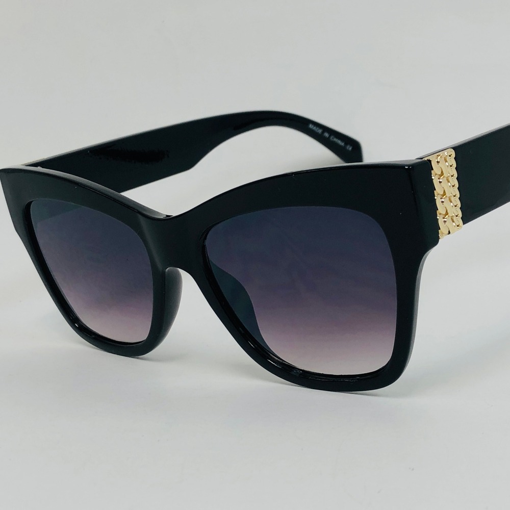 Cat‎ Eye Sunglasses Women Black Fashion Gold Accent Designer Style Lentes Gafas